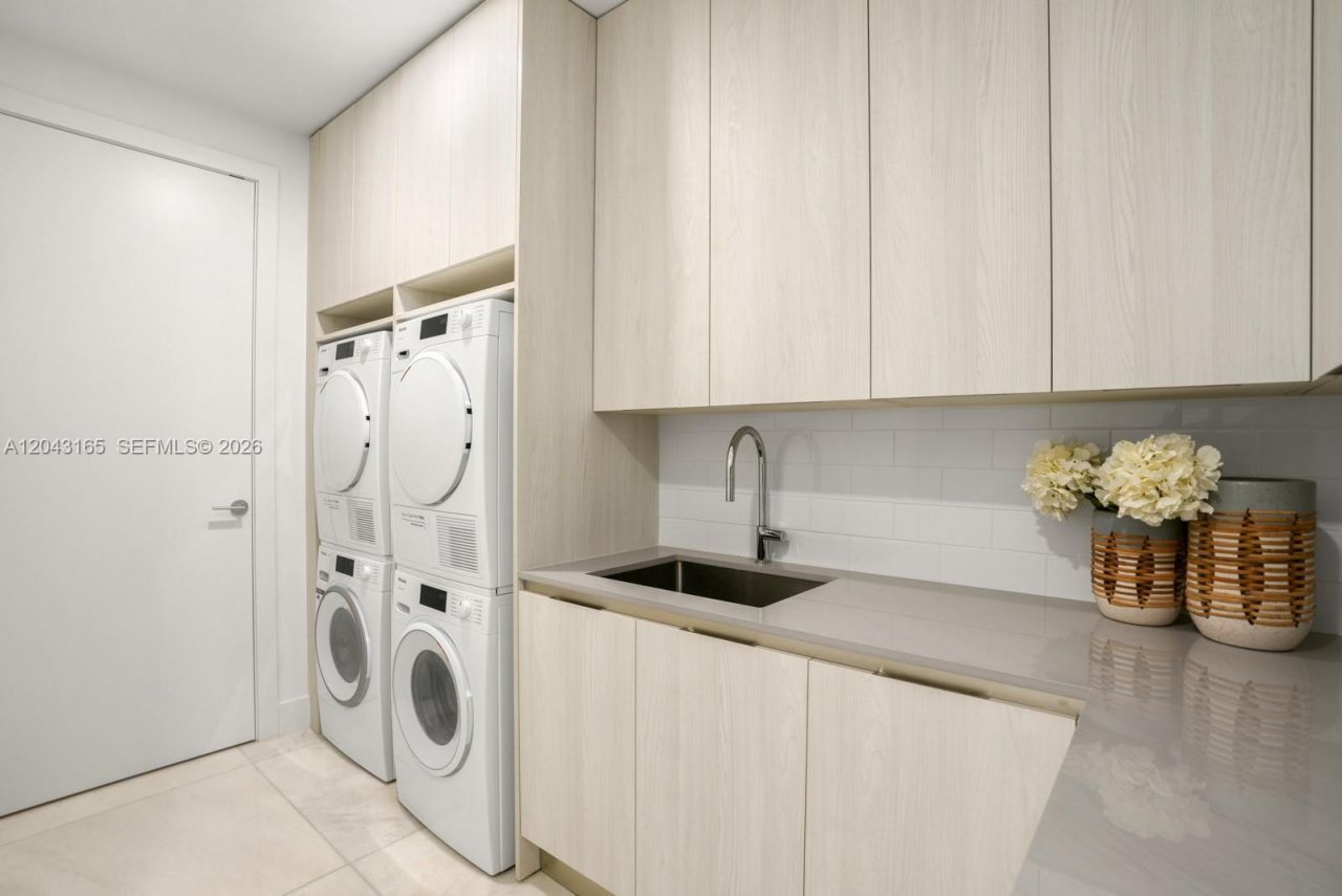 17875 Collins Ave , Unit PH5002, Sunny Isles Beach, FL 33160 Photo