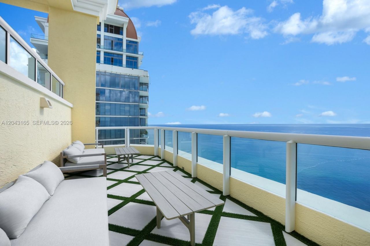 17875 Collins Ave , Unit PH5002, Sunny Isles Beach, FL 33160 Photo