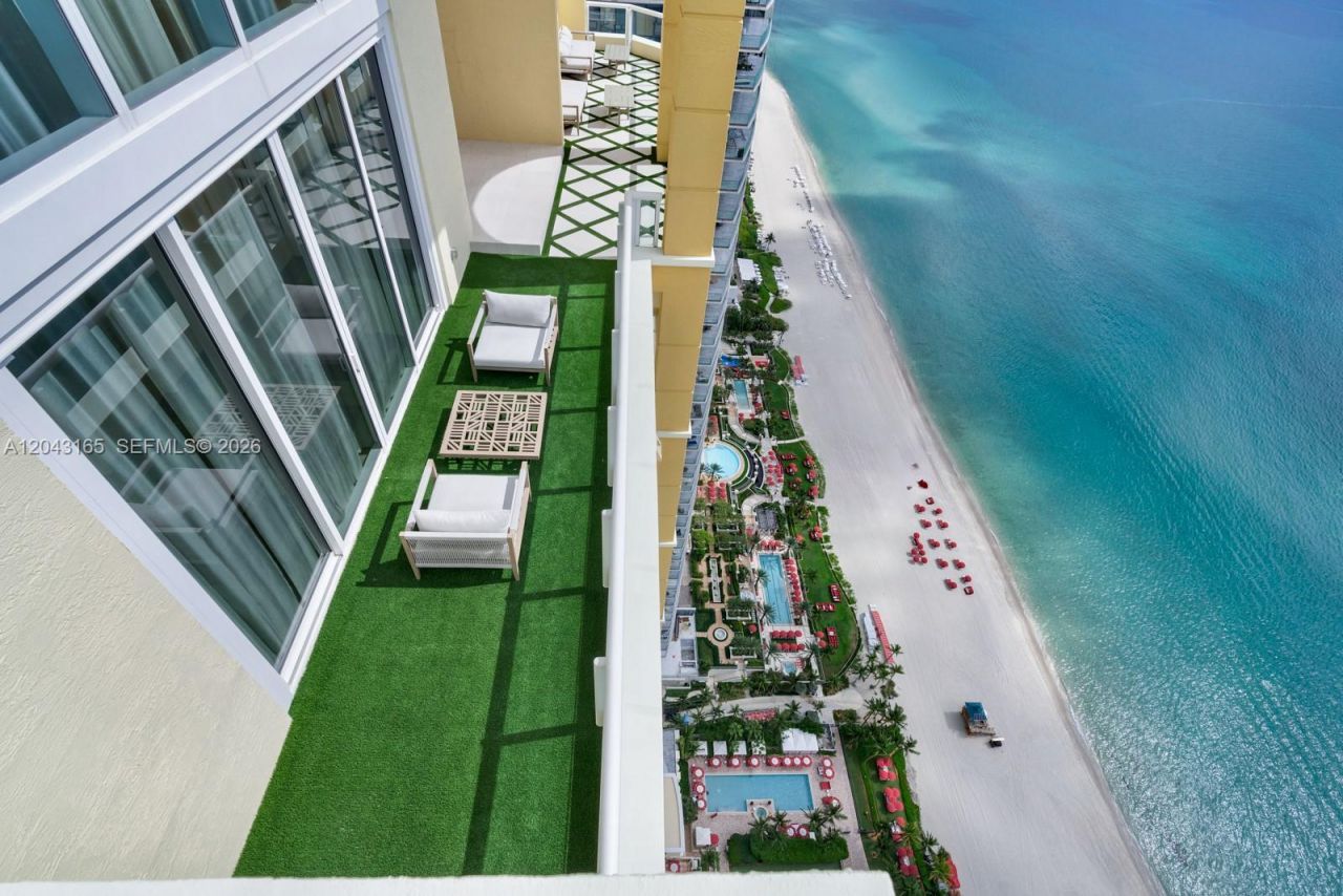 17875 Collins Ave , Unit PH5002, Sunny Isles Beach, FL 33160 Photo