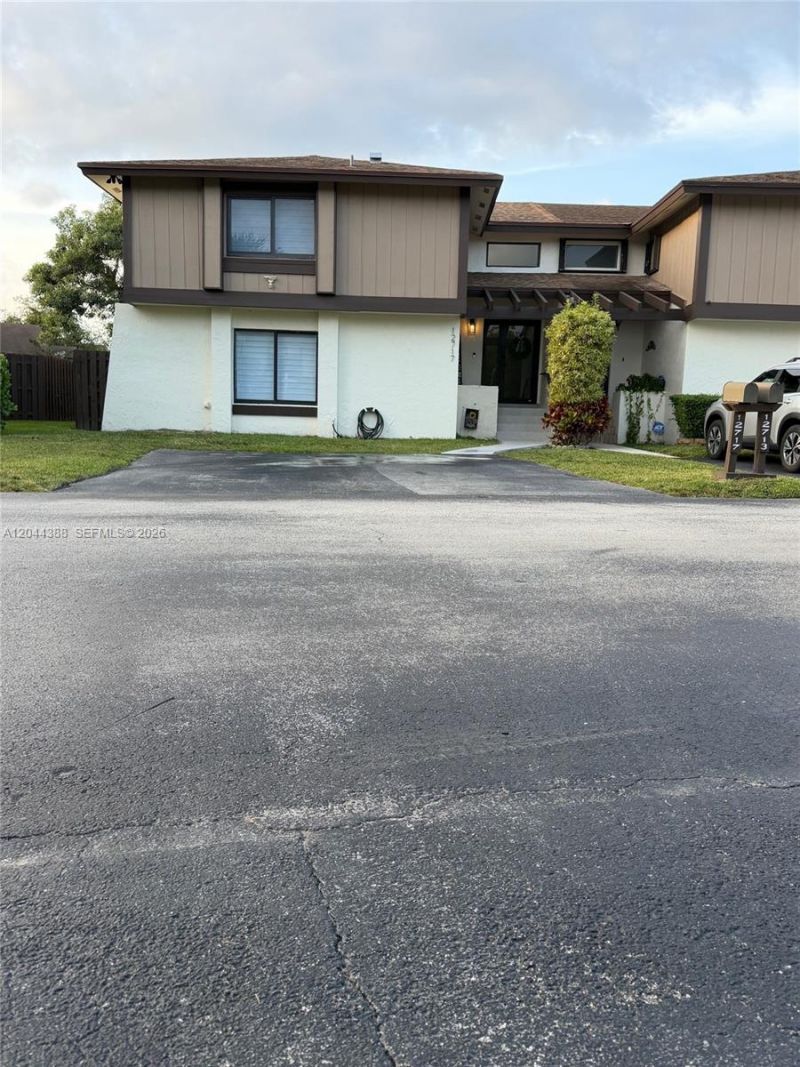 12717 SW 66th Ter, Miami, FL 33183 Photo