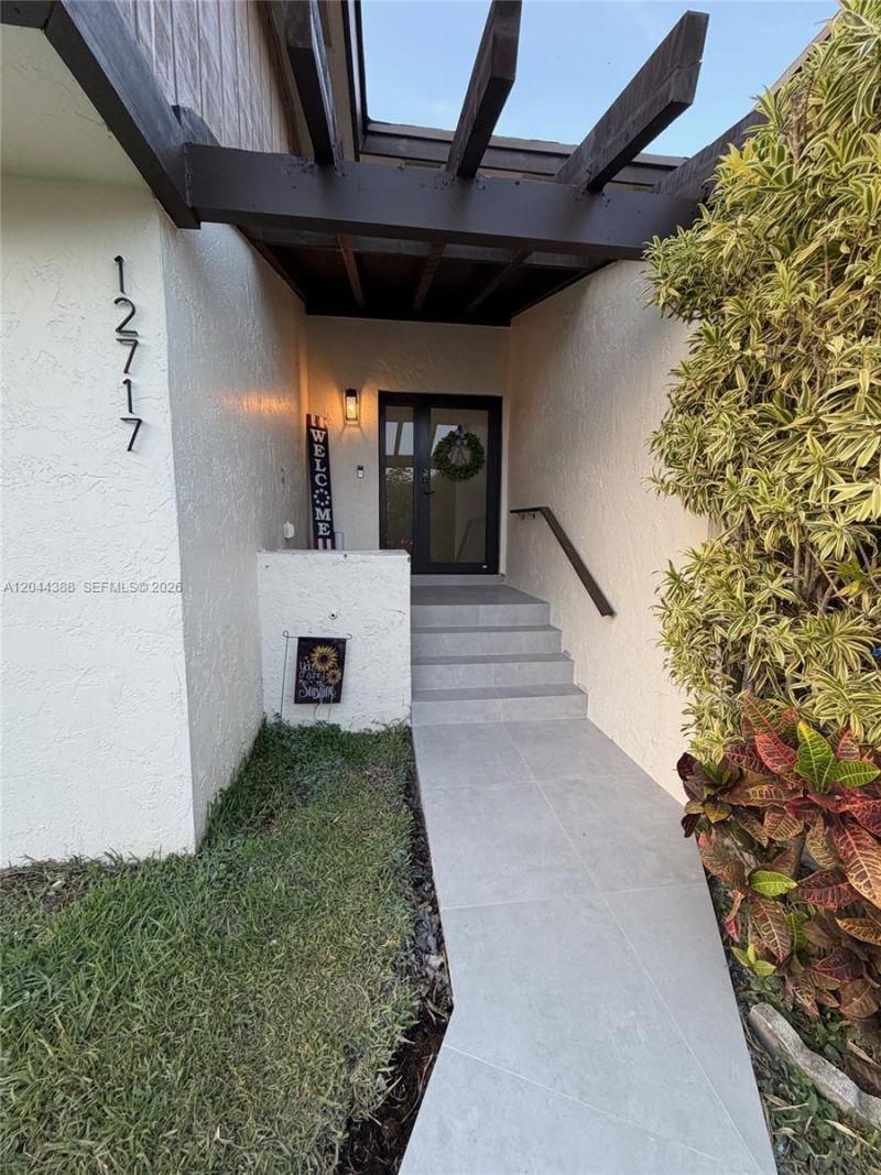 12717 SW 66th Ter, Miami, FL 33183 Photo