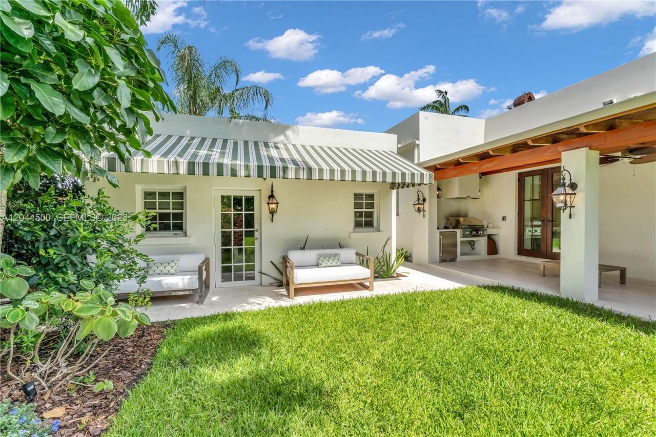 5730 SW 49th St , South Miami, FL 33155 Photo