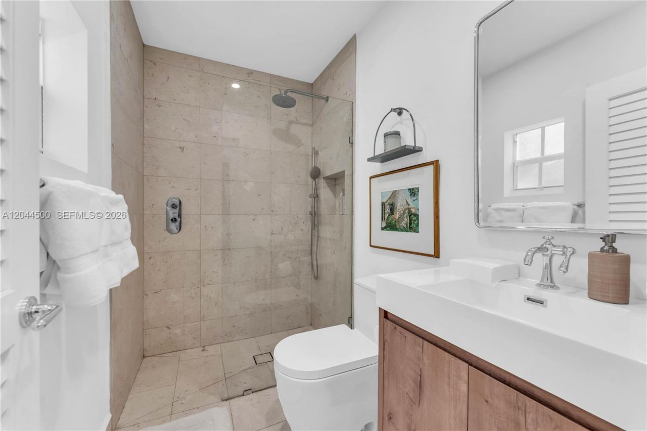 5730 SW 49th St , South Miami, FL 33155 Photo