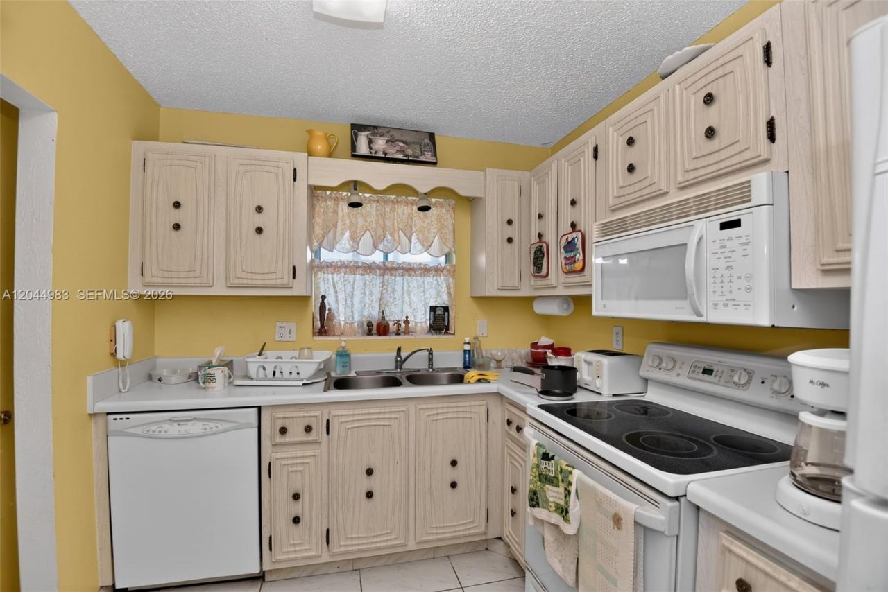 2711 N Halifax Ave, Unit 693, Daytona, FL 32118 Photo
