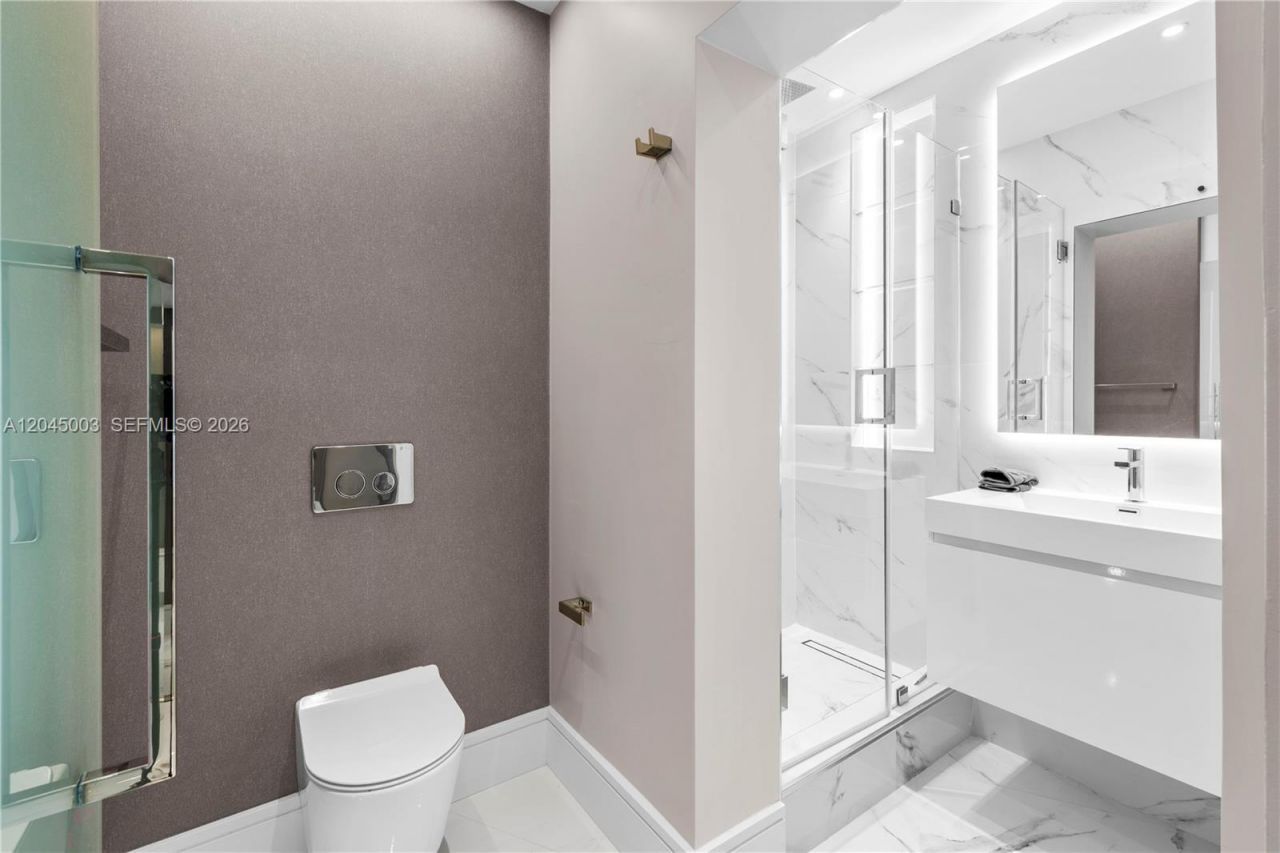 10190 Collins Ave, Unit 203, Bal Harbour, FL 33154 Photo