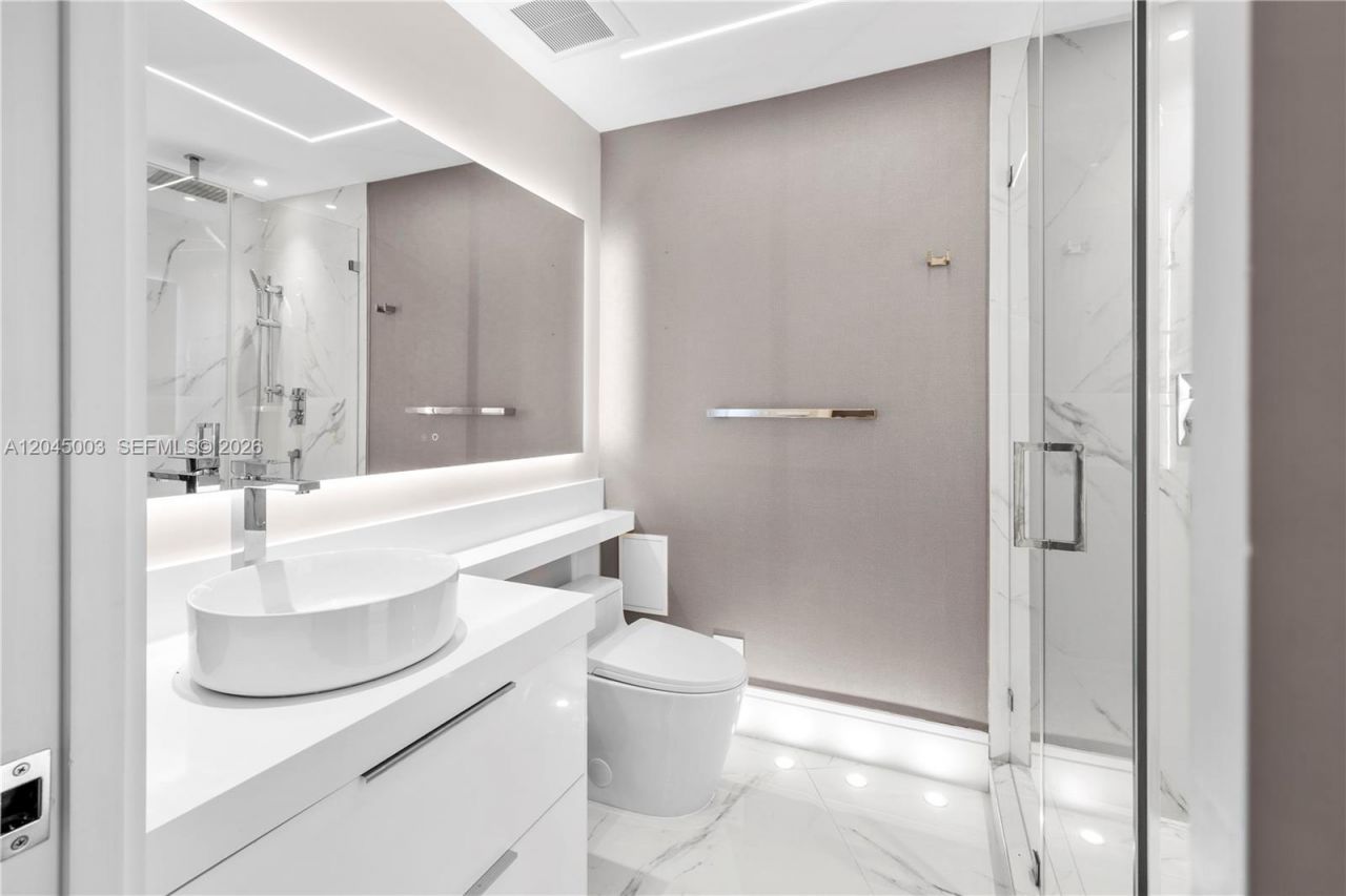 10190 Collins Ave, Unit 203, Bal Harbour, FL 33154 Photo