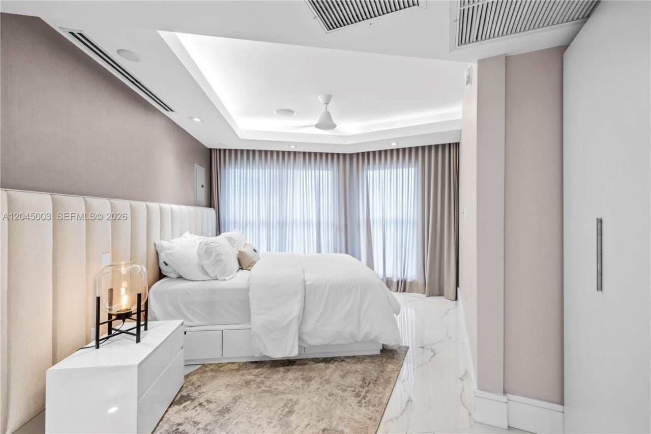 10190 Collins Ave, Unit 203, Bal Harbour, FL 33154 Photo