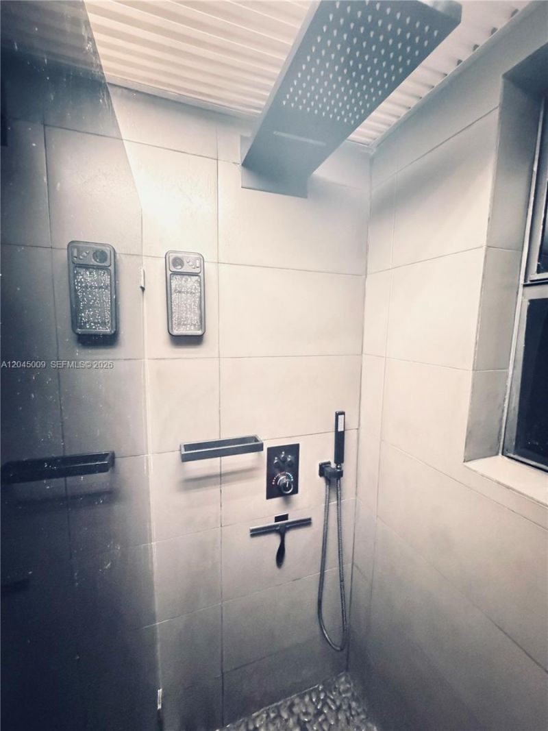 736 13th St , Unit 207, Miami Beach, FL 33139 Photo