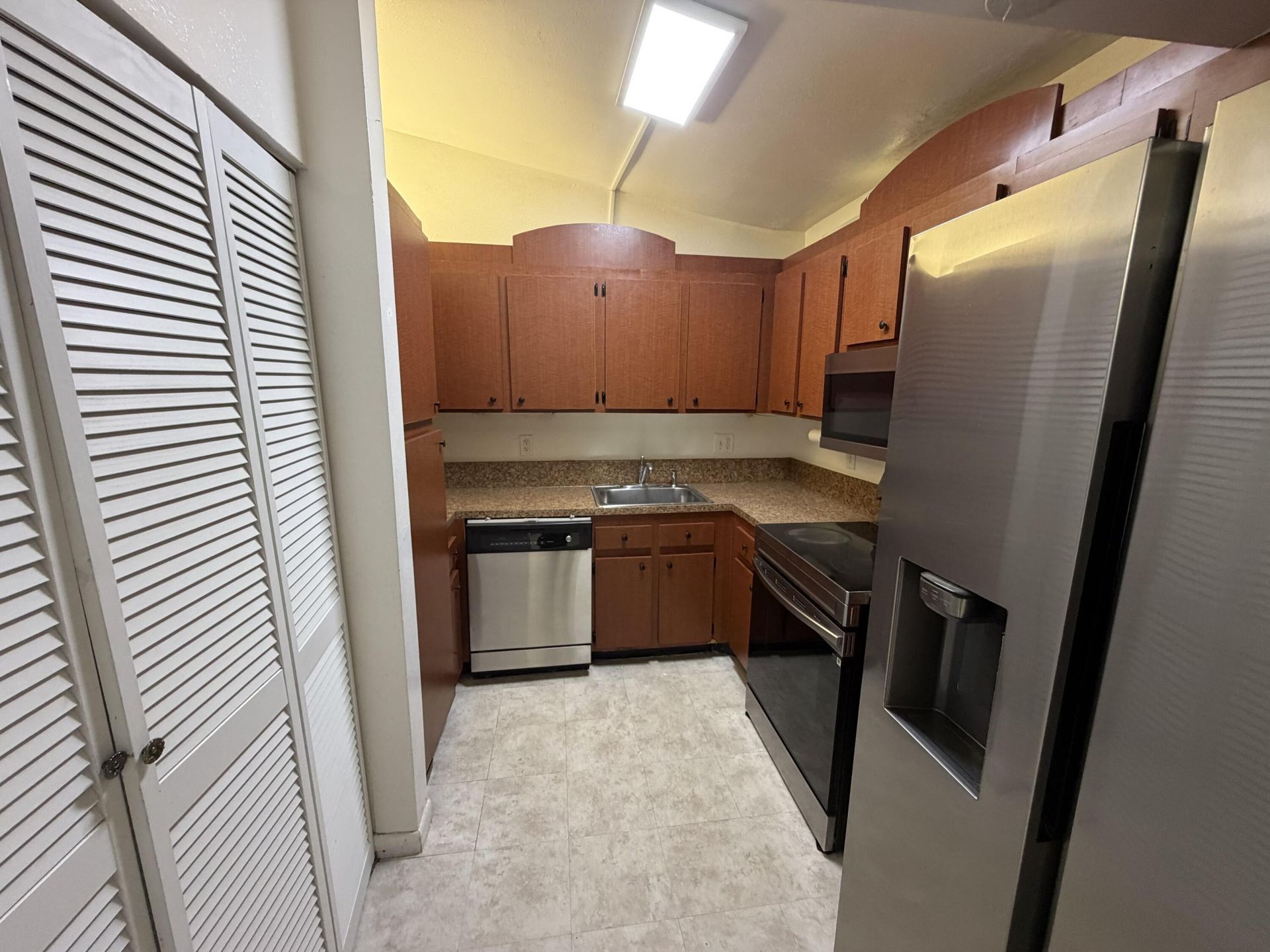 8773 Shadow Wood Boulevard, Unit 303, Coral Springs, FL 33071 Photo