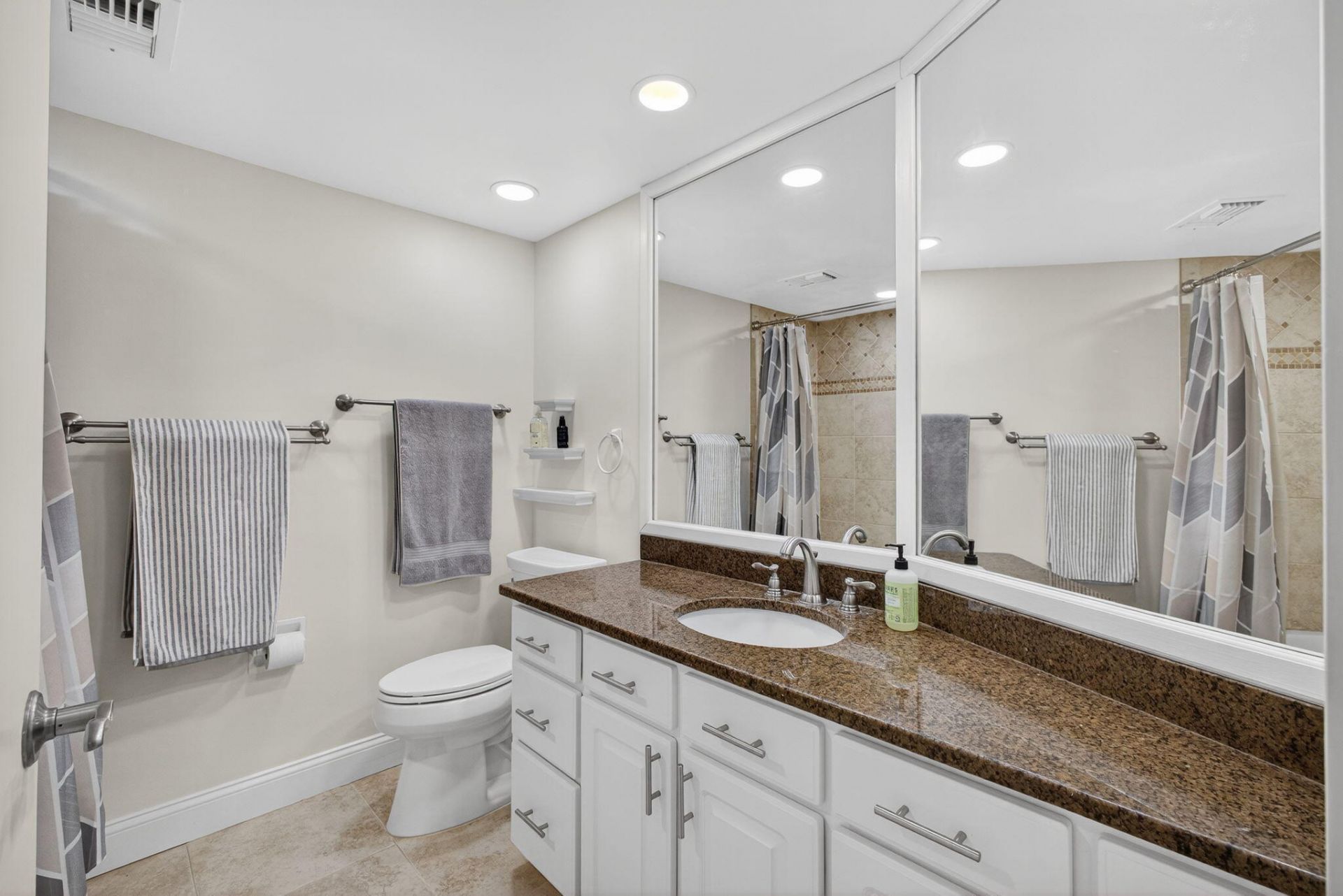 2800 N Ocean Drive, Unit A-3a, Singer Island, FL 33404 Photo