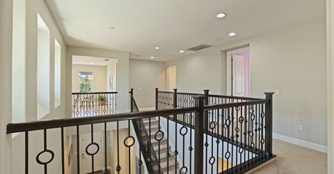 262 W Huntington Ave, Mountain House, CA 95391 Photo