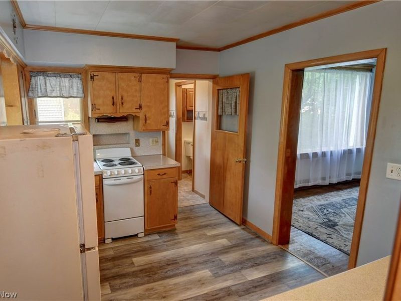 305 Main Street W, Beach City, OH 44608 Photo 17
