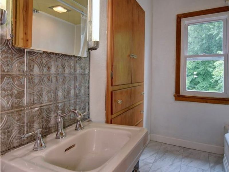 305 Main Street W, Beach City, OH 44608 Photo 19