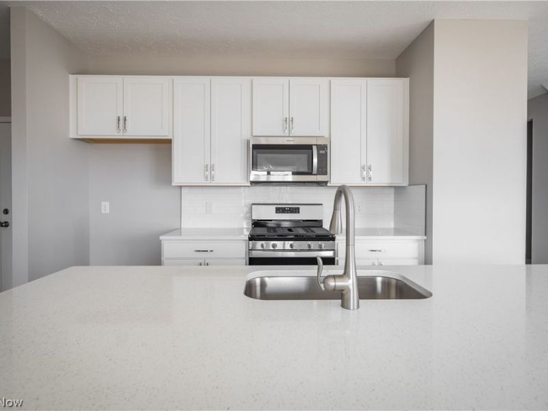 3663 Great Windsor Lane, Uniontown, OH 44685 Photo 7