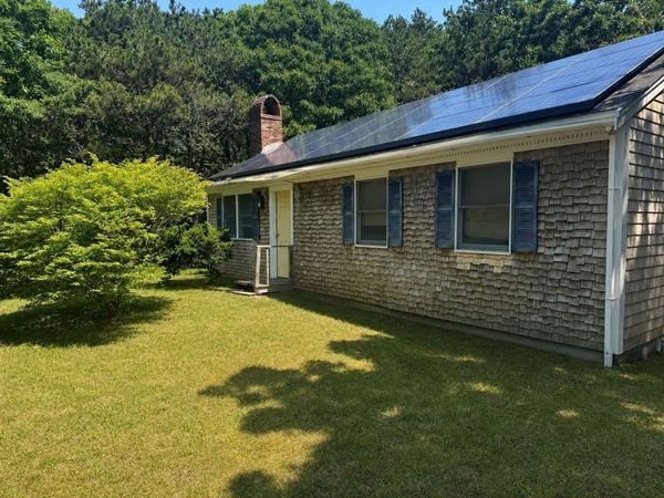 11 Bayberry Ln, Truro, MA 02666