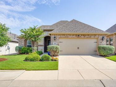 6104 Carmona Trail, Fort Worth, TX 76123