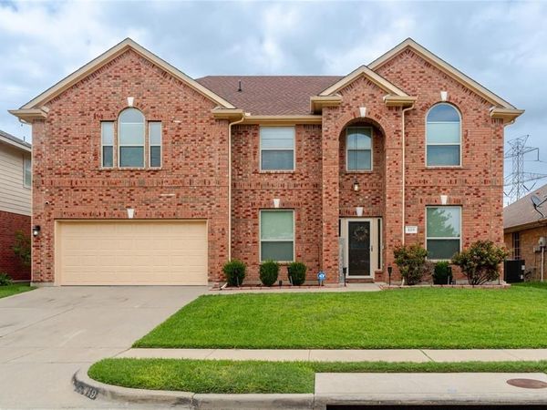 419 Kingfisher Lane, Arlington, TX 76002