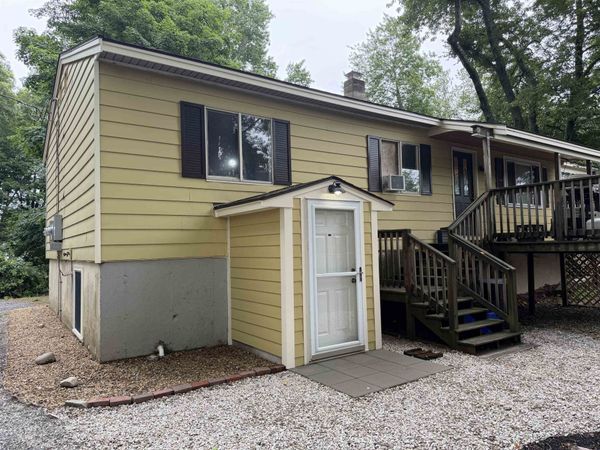 17 Boynton Lane, Seabrook, NH 03874