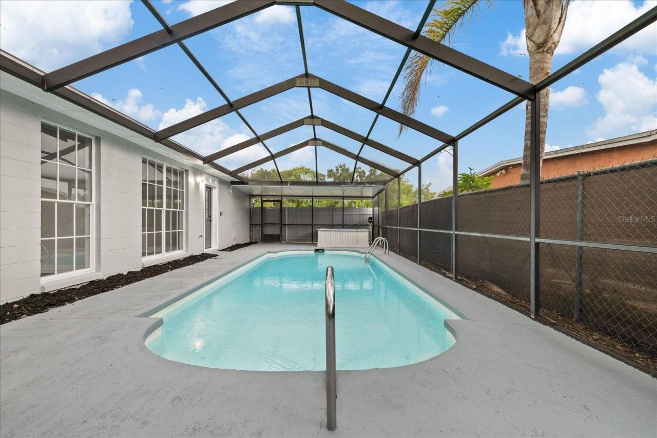 1130 Dogwood Avenue, Tampa, FL 33613 Photo