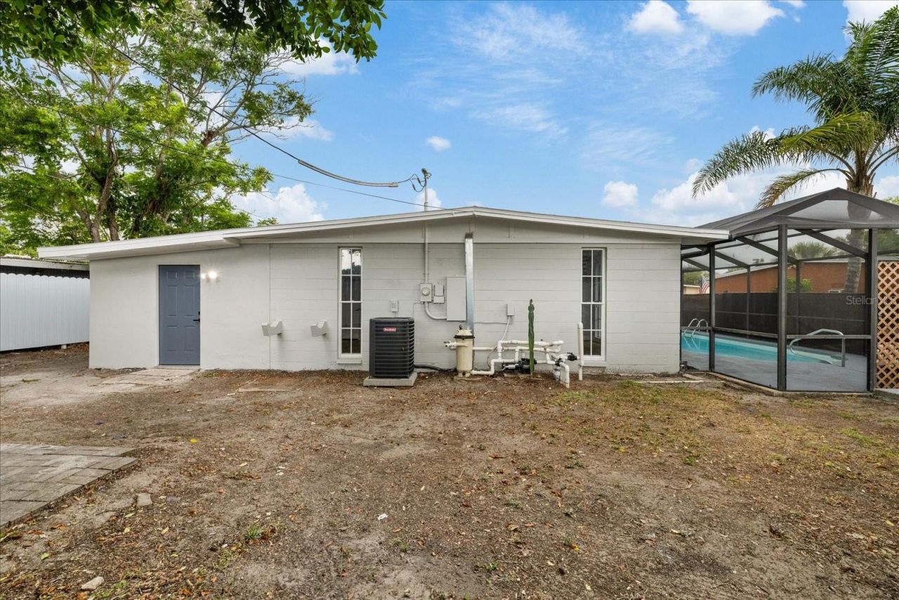 1130 Dogwood Avenue, Tampa, FL 33613 Photo
