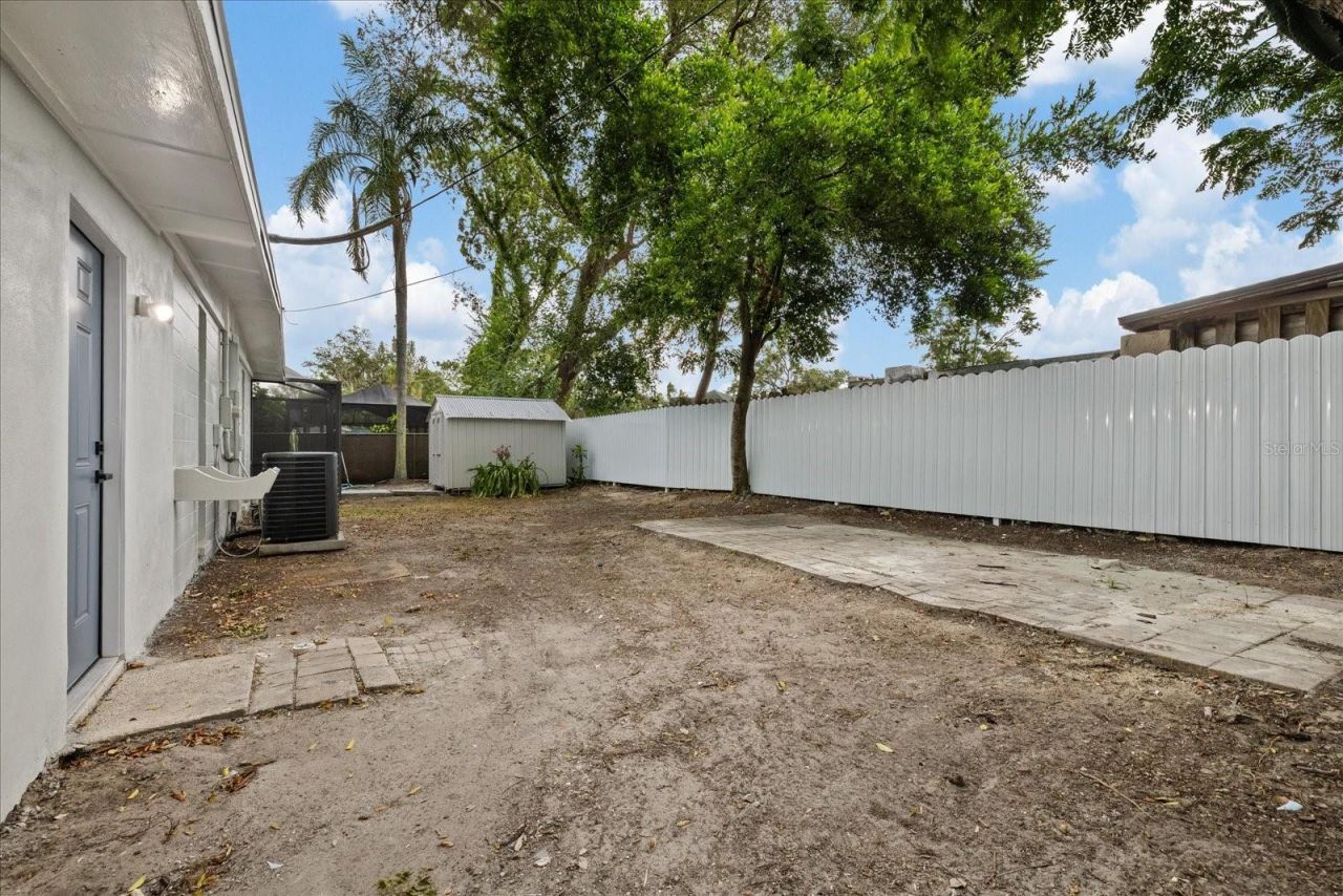 1130 Dogwood Avenue, Tampa, FL 33613 Photo