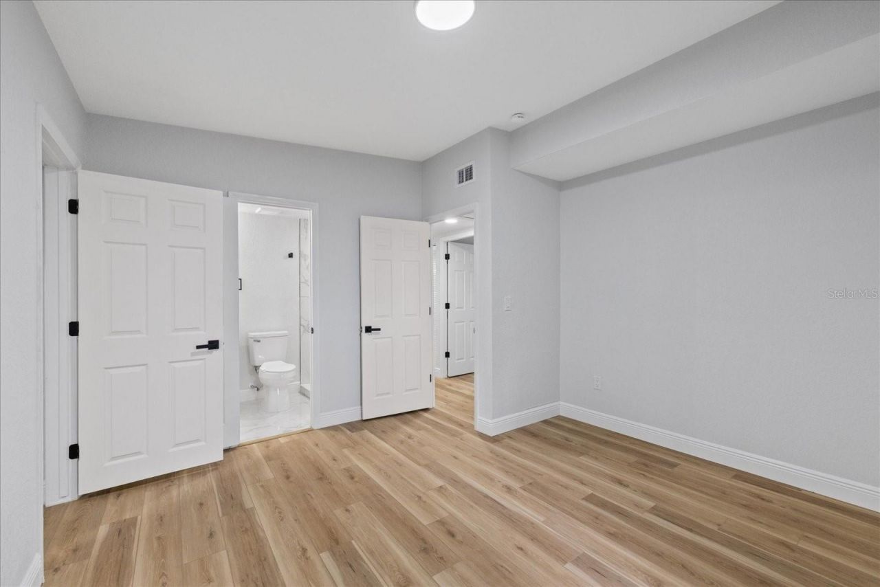 1130 Dogwood Avenue, Tampa, FL 33613 Photo