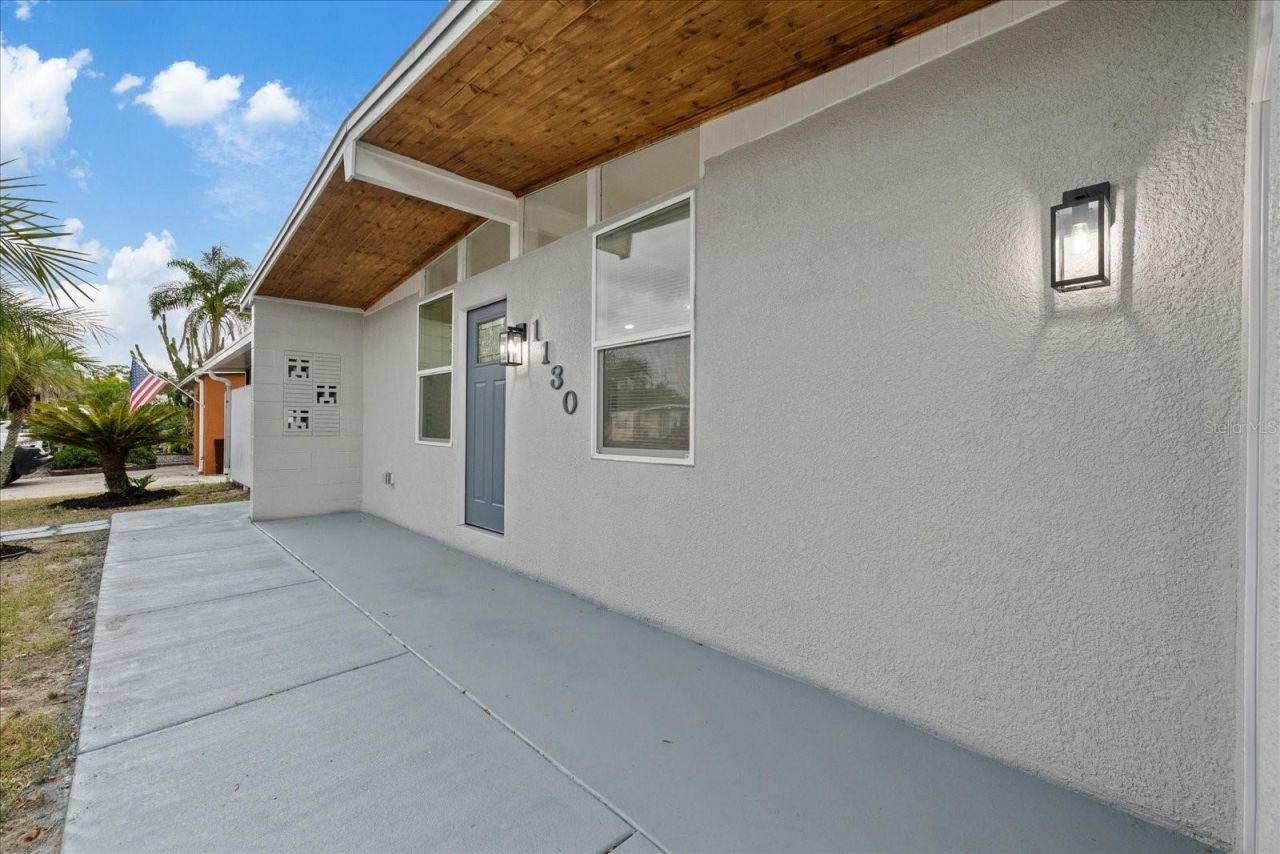 1130 Dogwood Avenue, Tampa, FL 33613 Photo
