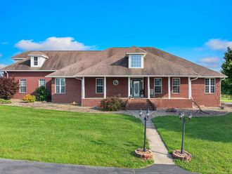 670 Burchfield Rd Dandridge, TN 37725