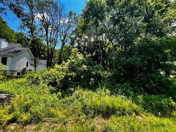 151 Grand Ridge Road , Howard, OH 43028