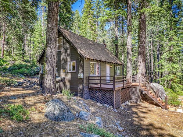 14141 Tanager Lane, Truckee, CA 96161