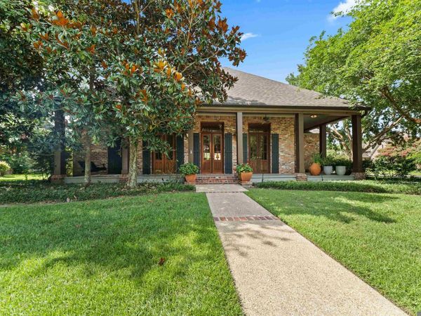 9806 Sedgewick Ct, Saint George, LA 70809
