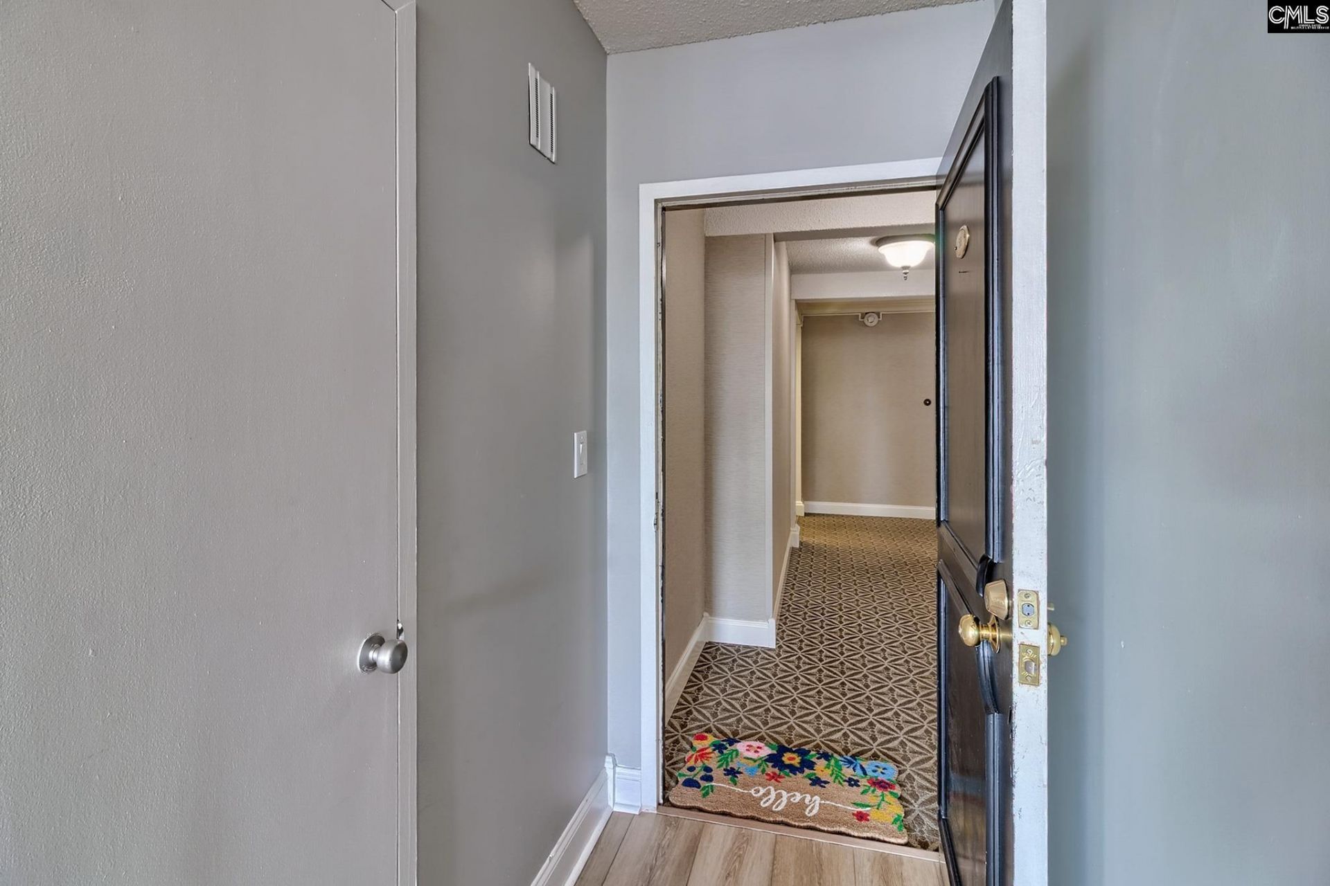 1520 Senate Street  Photo 7