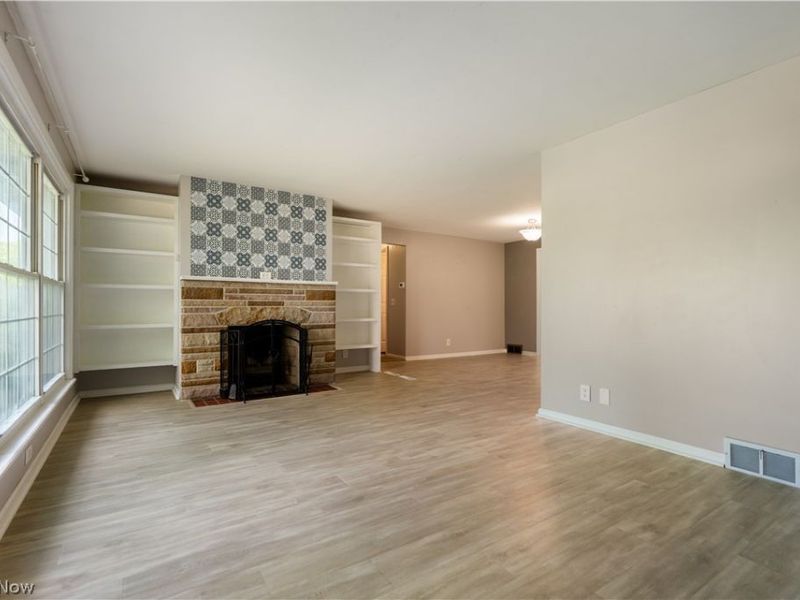 500 N Marion Avenue, Louisville, OH 44641 Photo 10