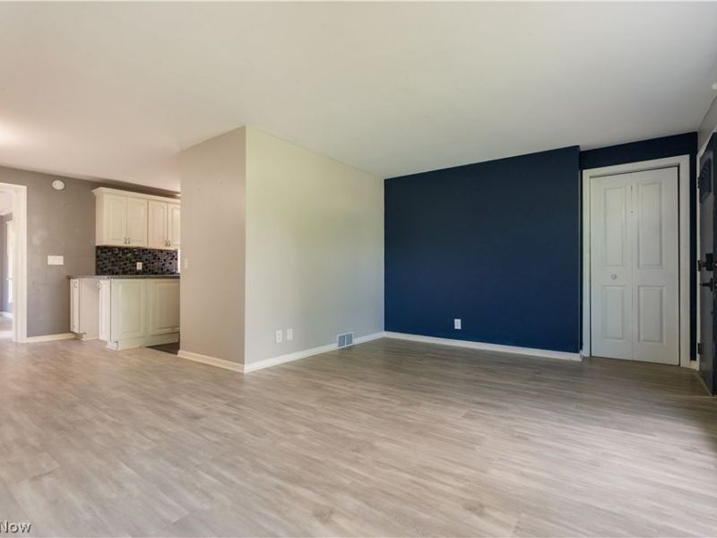 500 N Marion Avenue, Louisville, OH 44641 Photo 11