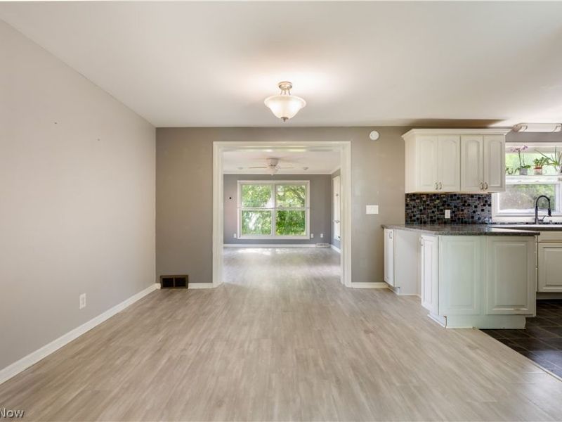 500 N Marion Avenue, Louisville, OH 44641 Photo 15