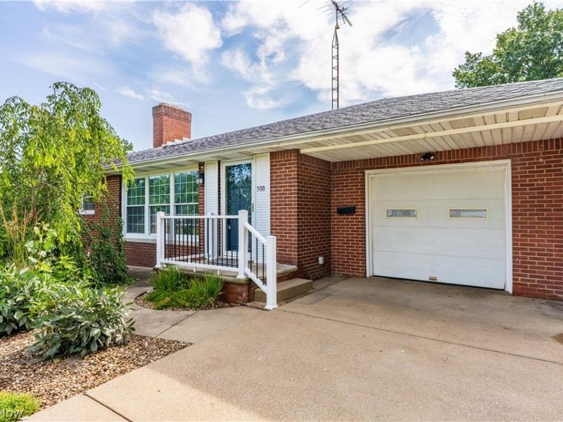500 N Marion Avenue, Louisville, OH 44641 Photo 2