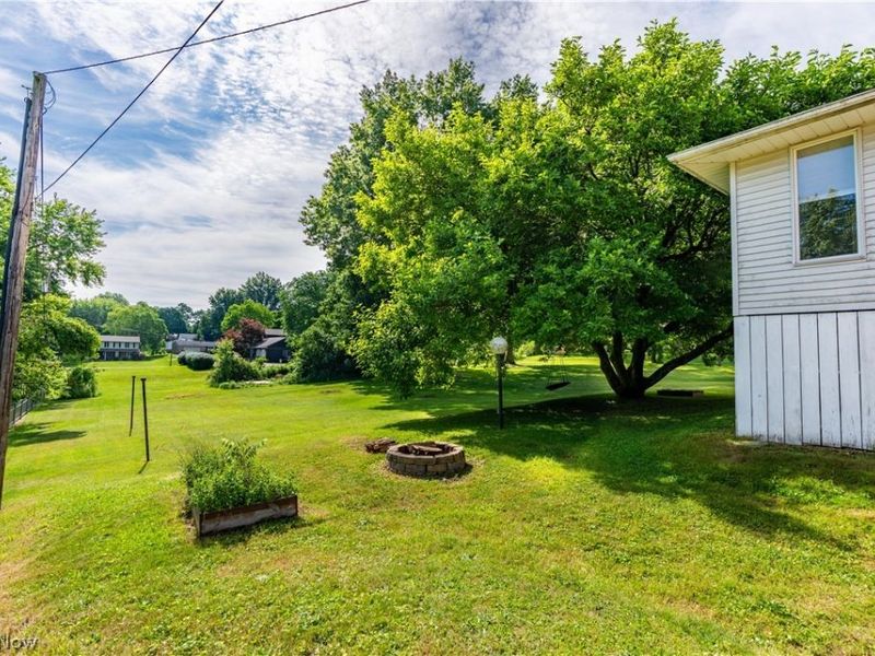 500 N Marion Avenue, Louisville, OH 44641 Photo 5