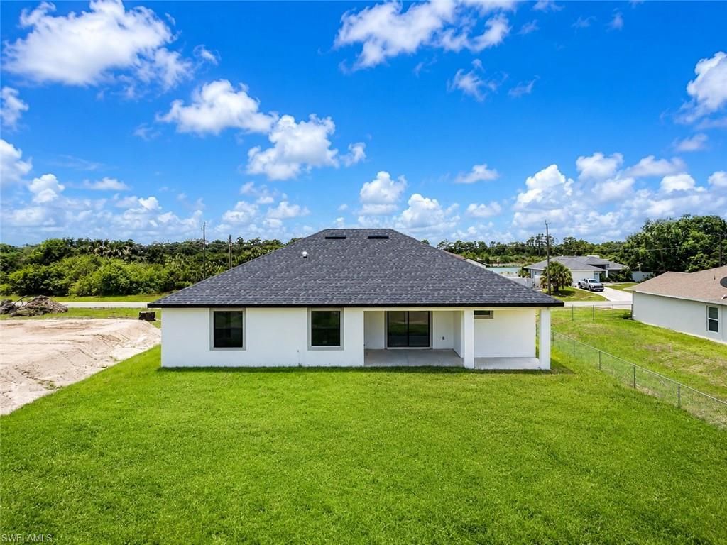 8022 Sunrise Cir , Labelle, FL 33935 Photo