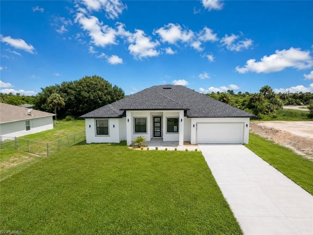 8022 Sunrise Cir , Labelle, FL 33935 Photo