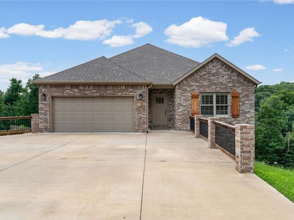 3 Manton Lane , Bella Vista, AR 72714