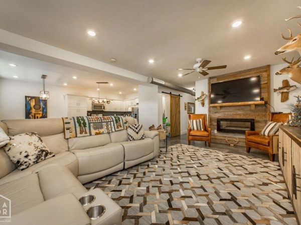 7910 Edgemont Road, Greers Ferry, AR 72067