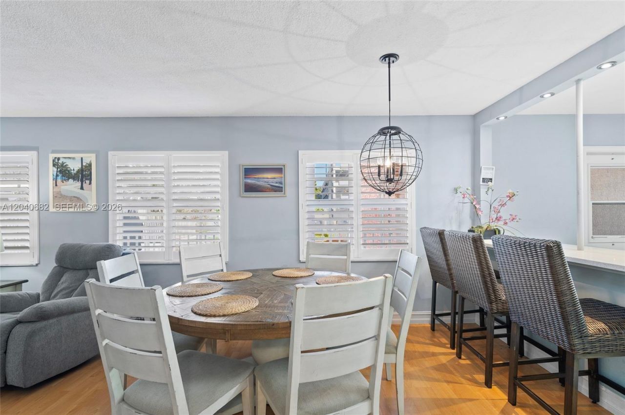 2424 NE 9th St , Unit 207, Fort Lauderdale, FL 33304 Photo