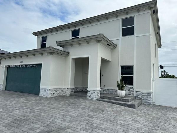12760 SW 215th Ter , Miami, FL 33177
