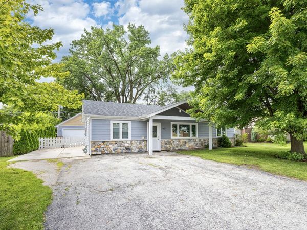 7823 W 98th Place , Hickory Hills, IL 60457