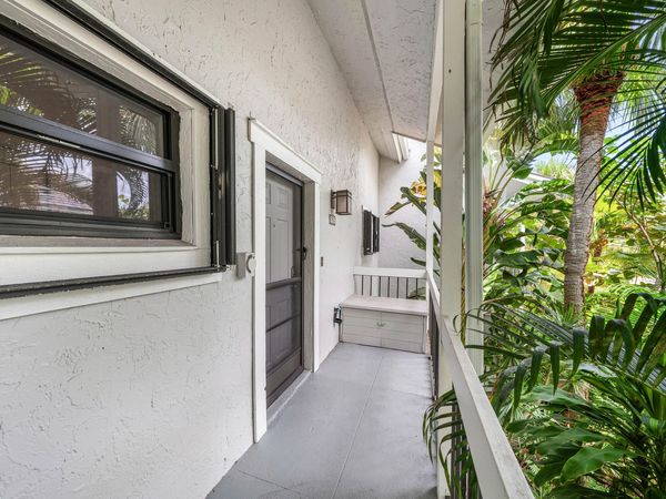 11863 Wimbledon Circle, Unit 504, Wellington, FL 33414