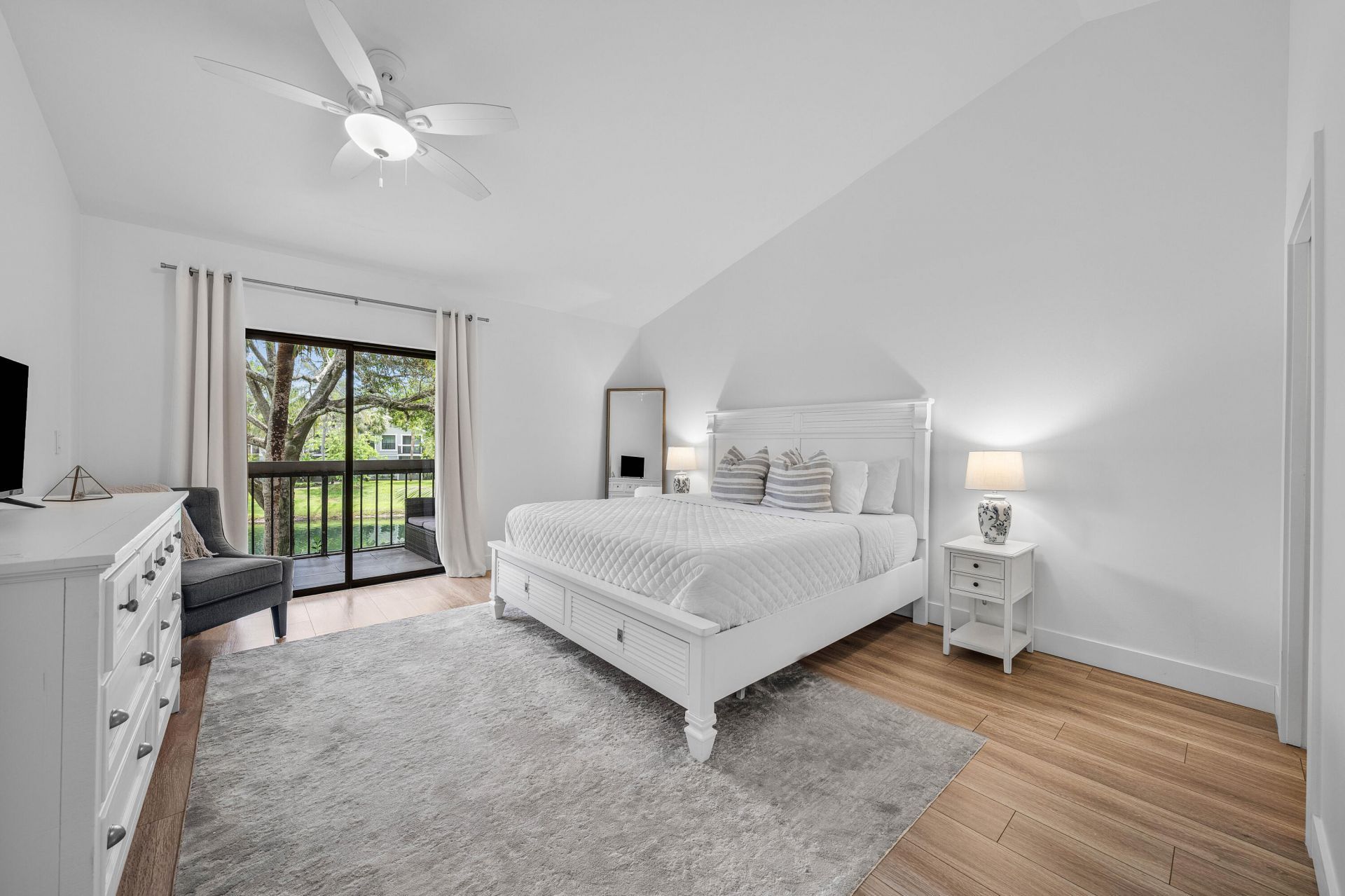 11863 Wimbledon Circle, Unit 504, Wellington, FL 33414 Photo