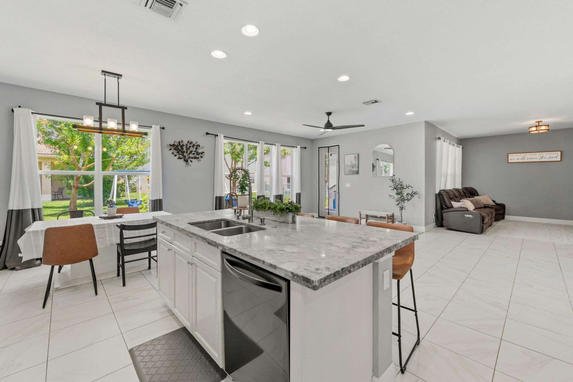 1327 NW Leonardo Circle, Port Saint Lucie, FL 34986 Photo