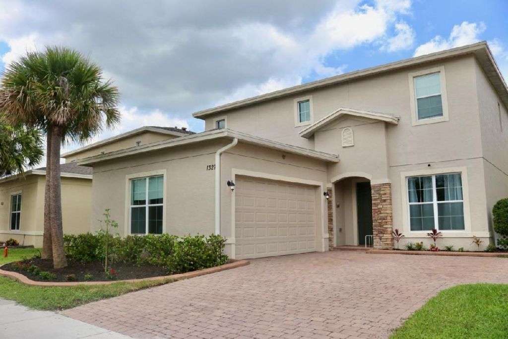 1327 NW Leonardo Circle, Port Saint Lucie, FL 34986 Photo