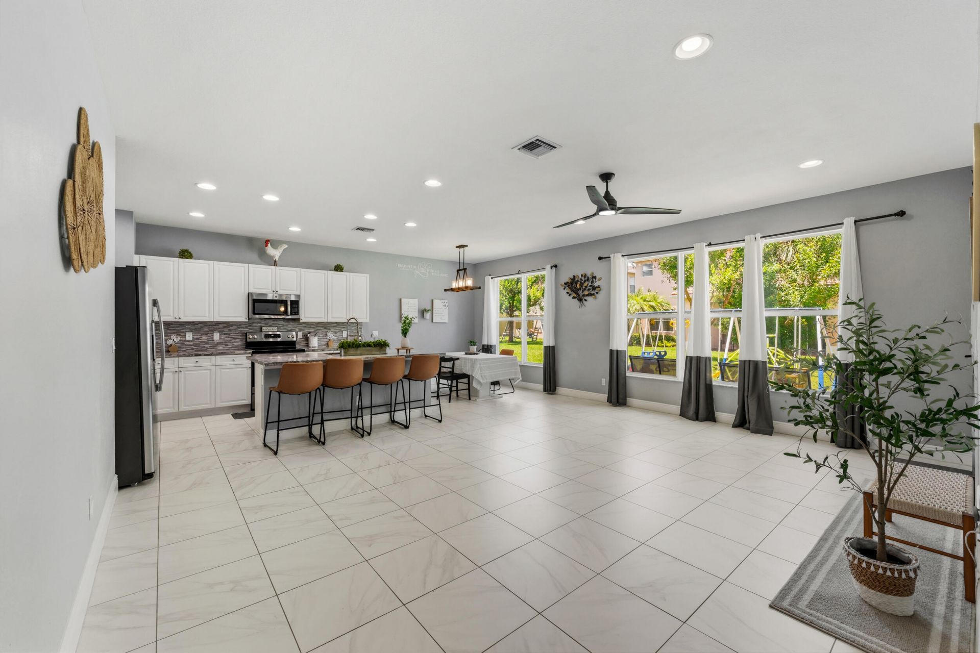 1327 NW Leonardo Circle, Port Saint Lucie, FL 34986 Photo