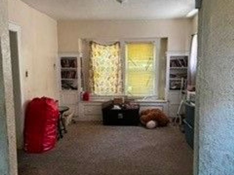 669 E 117th Street, Cleveland, OH 44108 Photo 4